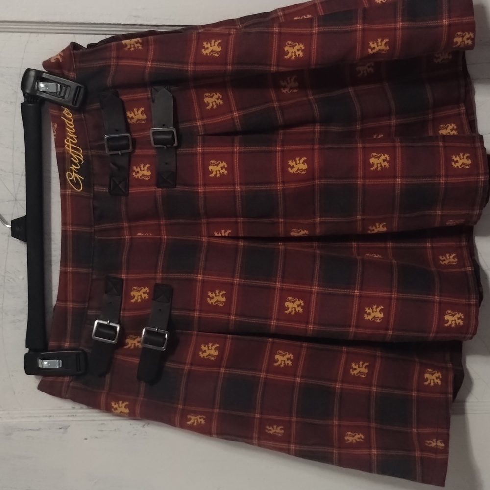 Gryffindor hot topic skirt